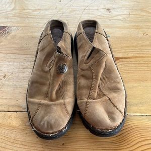 Double H suede mules